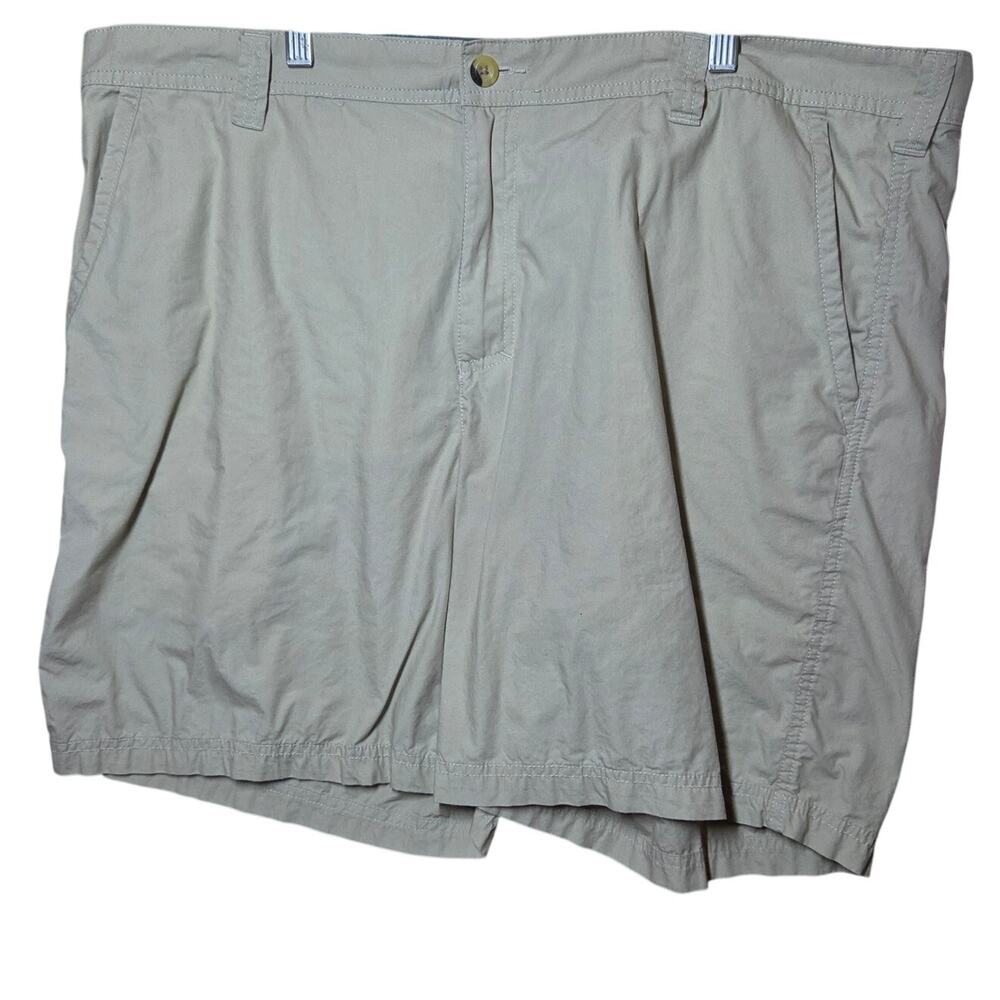 Columbia Tan Shorts Size 42 x 8